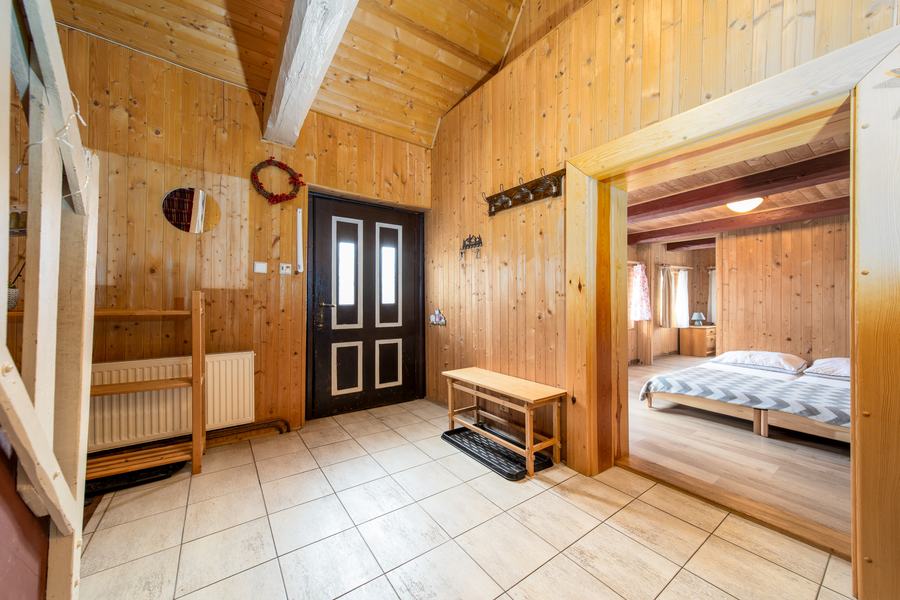 Vstupní chodba, chalupa Černý Důl, Krkonoše